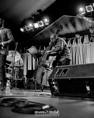 Tab Benoit