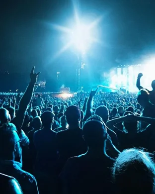 Sabaton, Pop Evil & Wings of Steel
